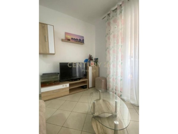 Tirane, jepet me qera apartament 2+1+Ballkon Kati 2, 88 m² 540 € Bulevardi i ri
