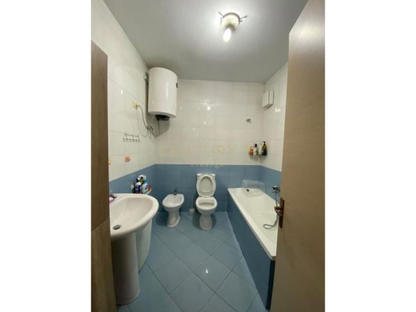 Tirane, jepet me qera apartament 2+1+Ballkon Kati 2, 88 m² 540 € Bulevardi i ri