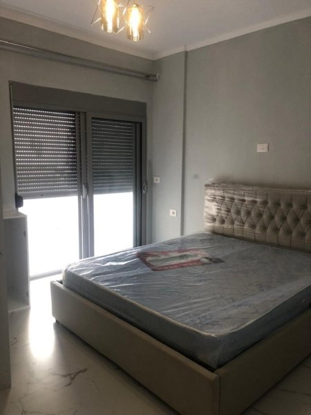 Tirane, Apartament 1+1 me qira Kati 6, 93 m² 600 € (Don Bosko)