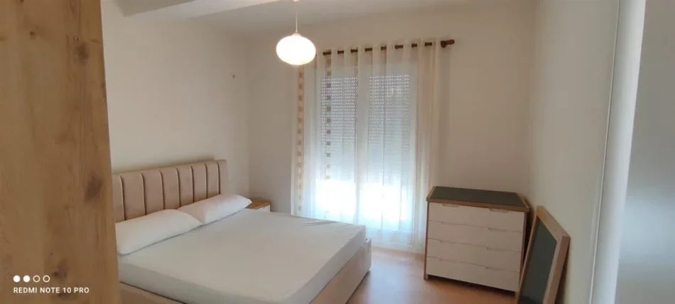 Shqiperi, jepet me qera apartament 2+1 Kati 7, 86 m² 600 € (Qyteti Studentit)