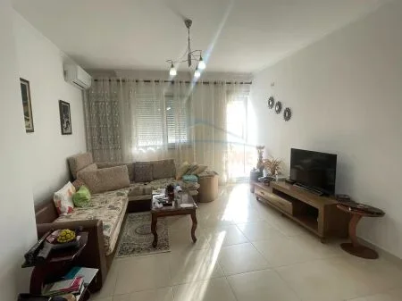 Shitet, Apartament 2+1+2+Post Parkimi, Rruga Idriz Dollaku, Ali Dem, Tiranë. AREA44133