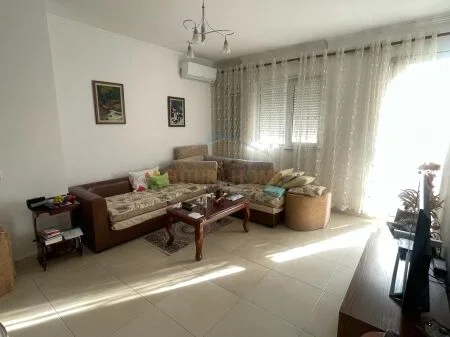 Shitet, Apartament 2+1+2+Post Parkimi, Rruga Idriz Dollaku, Ali Dem, Tiranë. AREA44133