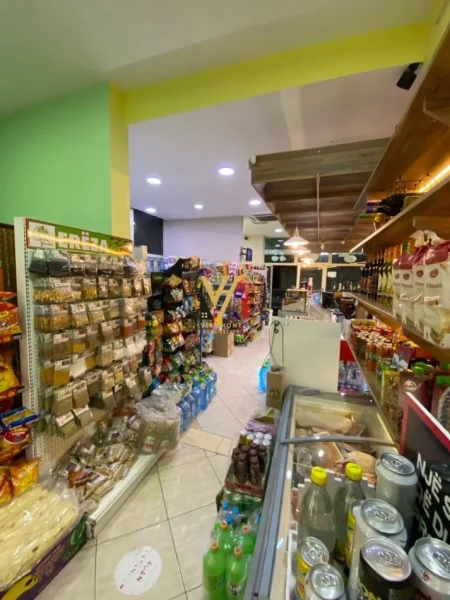 Tirane, shitet dyqan Kati 0, 80 m² 230.000 € (RRUGA SHEFQET KUKA)