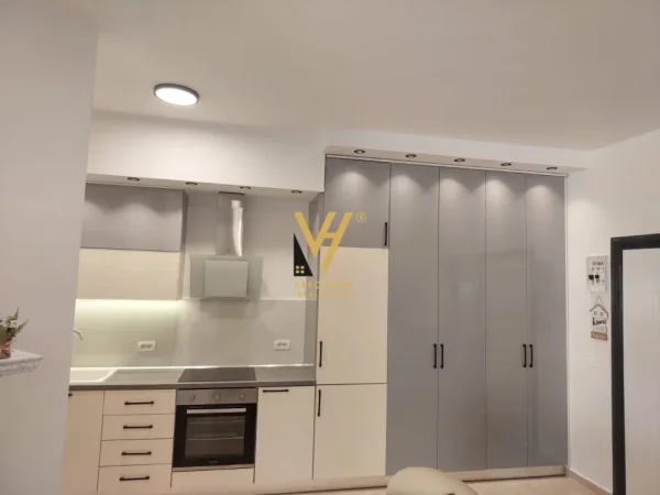 Vlore, shitet apartament 1+1+Ballkon Kati 3, 61 m² 105.000 € (ORIKUM)