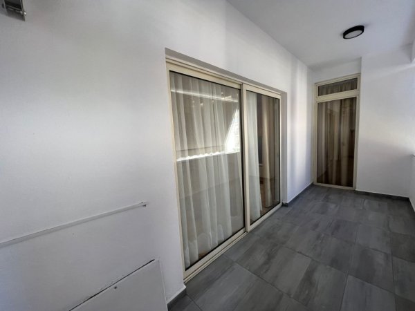 Tirane, jepet me qera 2+1+Ballkon Kati 3, 120 m² 1.100 € 