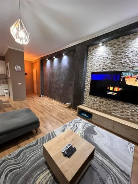 Tirane, jepet me qera apartament 2+1 Kati 3, 108 m² 800 € (Kopshti Botanik)