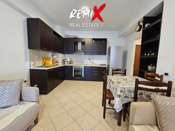 Shkembi Kavajes, shitet apartament 2+1+Aneks+Ballkon Kati 6, 100 m² 160.000 € 