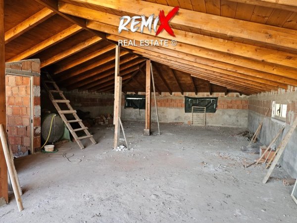 Durres, shitet Vile 3 Katshe Kati 3, 160.000 €