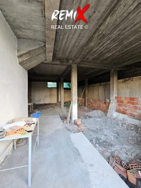 Durres, shitet Vile 3 Katshe Kati 3, 160.000 €