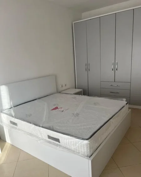 Tirane, jepet me qera apartament 1+1+Ballkon Kati 6, 72 m² 400 € (Astir prane Bar Artisti.)