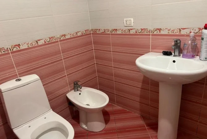 Tirane, jepet me qera apartament 1+1+Ballkon Kati 6, 72 m² 400 € (Astir prane Bar Artisti.)