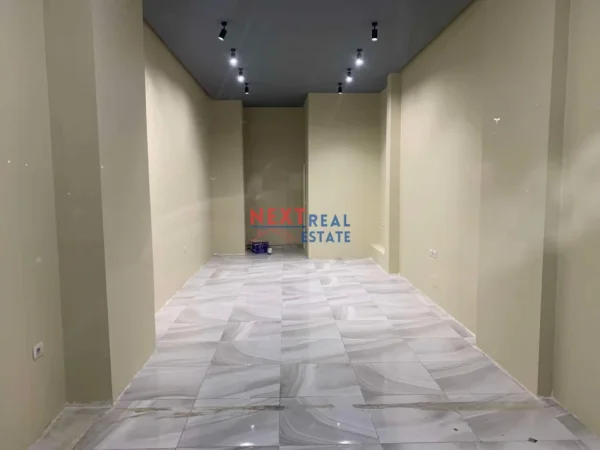 Vlore, jepet me qera dyqan Kati 0, 50 m² 500 € (TRANSBALLKANIKE)