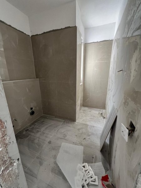 Tirane, shitet apartament 2+1+Ballkon Kati 2, 125 m² 120.765 € (Univers City)