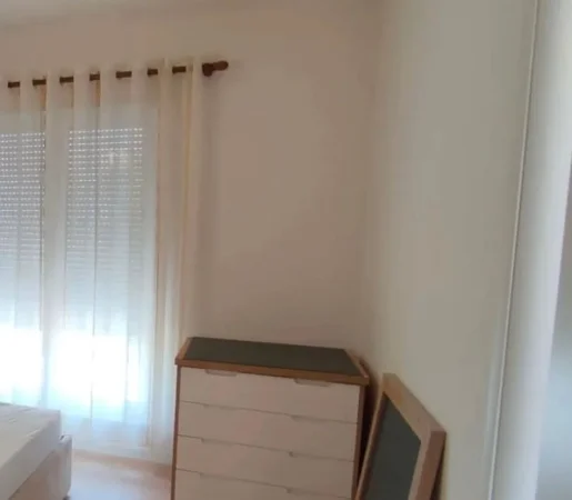 Tirane, jepet me qera apartament 2+1+Ballkon Kati 7, 80 m² 600 € (Qytet studenti , Kompleksi ana)