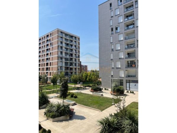 Tirane, jepet me qera ambjent biznesi Kati 1, 94 m² 700 € (Fiori Di Bosco)