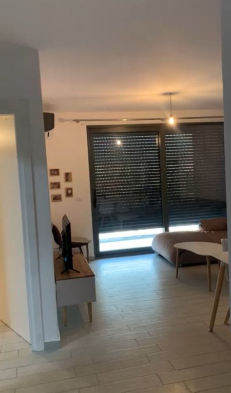 Tirane, jepet me qera apartament 1+1+Ballkon Kati 7, 60 m² 500 € (Don Bosko , Kompleksi Fiori di Bosko)