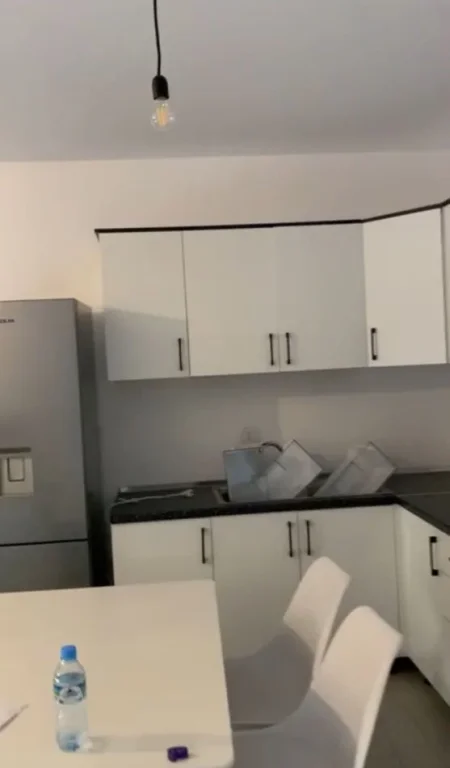 Tirane, jepet me qera apartament 1+1+Ballkon Kati 7, 60 m² 500 € (Don Bosko , Kompleksi Fiori di Bosko)