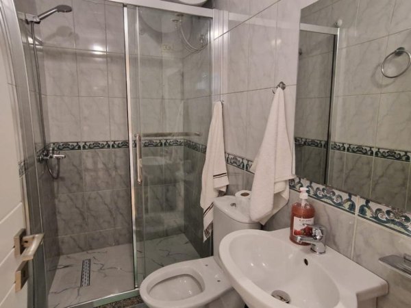 Tirane, jepet me qera apartament 2+1 Kati 5, 110 m² 800 € (Don Bosko)