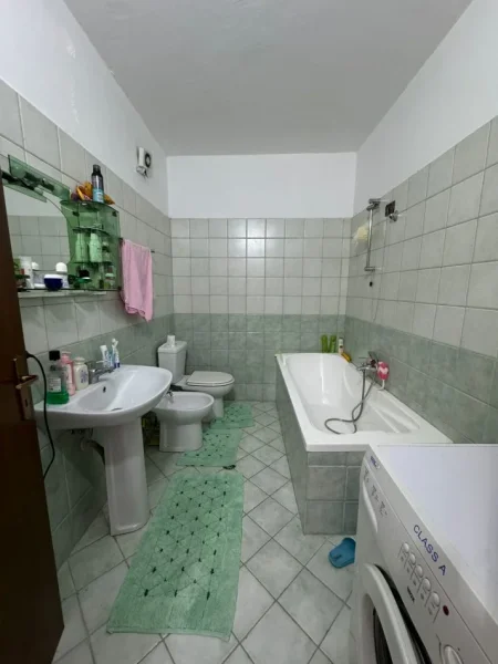 Durres, shitet apartament 2+1+Aneks+Ballkon , 140 m² 190.000 € (Vollga)