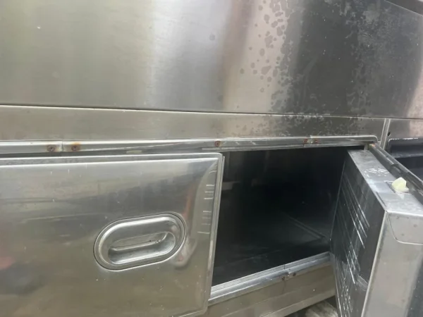 Fier, shes Frigorifer Zanussi per biznes