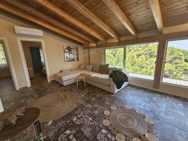 Durres, jepet me qera apartament 2+1 Kati 7, 135 m² 1.000 € (Vollga , Durres.)