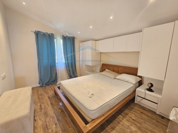 Durres, jepet me qera apartament 2+1 Kati 7, 135 m² 1.000 € (Vollga , Durres.)