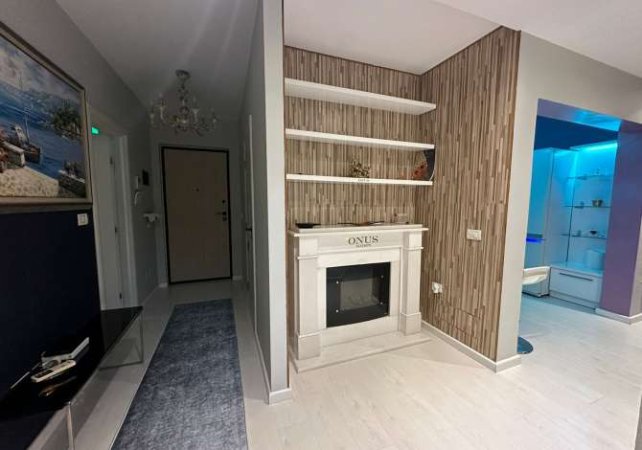 Tirane, jepet me qera apartament 2+1 Kati 6, 101 m² 1.500 € (Rruga Donika Kastrioti)