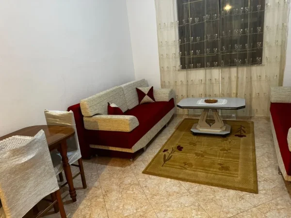 Durres, jepet me qera shtepi 4+1+Ballkon Kati 2, 200 m² 300 € (Plepa, Durres)