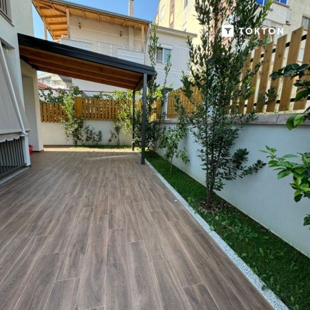 Tirane, jepet me qera Vile 2+1 Kati 2, 180 m² 1000 € (Rruga Dalip Topi) TT 1399