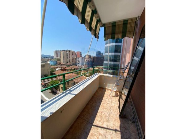 Tirane, shitet apartament 2+1 Kati 5, 90 m² 185.000 € (Pazari i Ri)