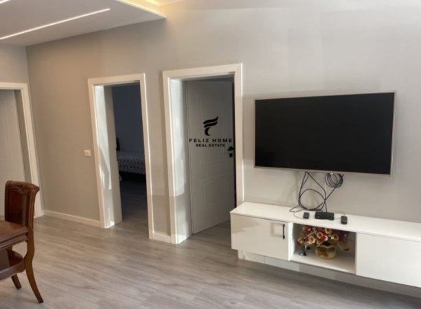 Tirane, jepet me qera apartament 2+1+Ballkon Kati 1, 70 m² 500 € (RRUGA 5 MAJI)