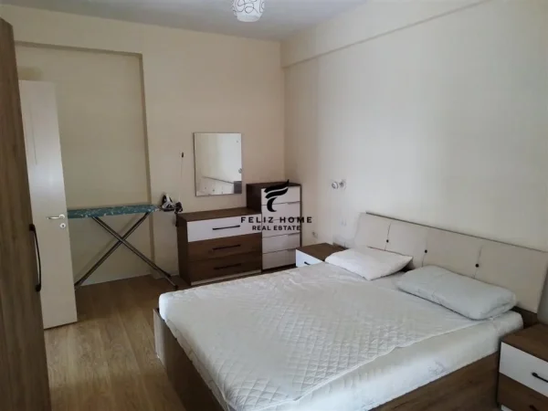 Tirane, jepet me qera apartament 2+1 Kati 3, 120 m² 700 € (KOPSHTI ZOOLOGJIK)