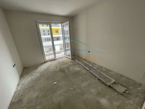 Tirane, shitet apartament 2+1+Aneks+Ballkon Kati 1, 105 m² 100.473 € 