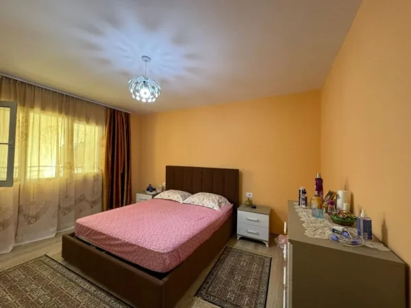 Tirane, shitet apartament 2+1+Aneks+Ballkon , 80 m² 139.000 € (Pazari i Ri)