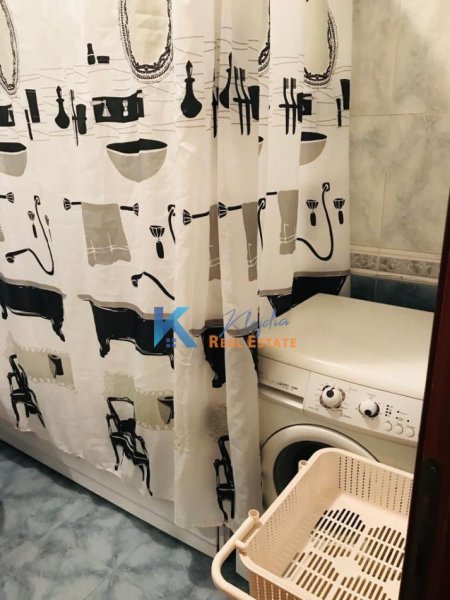 Tirane, jap me qera apartament 2+1+Ballkon Kati 6, 110 m² 650 € (2+1+2 per qira ne Myslym Shyr, rruga Islam Alla)