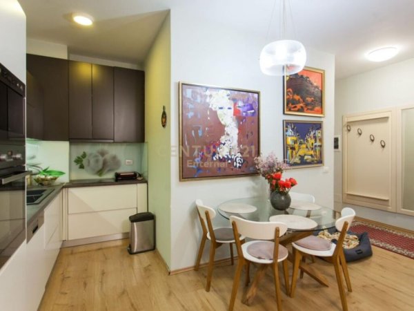 Tirane, jepet me qera apartament 1+1 Kati 2, 56 m² 600 €