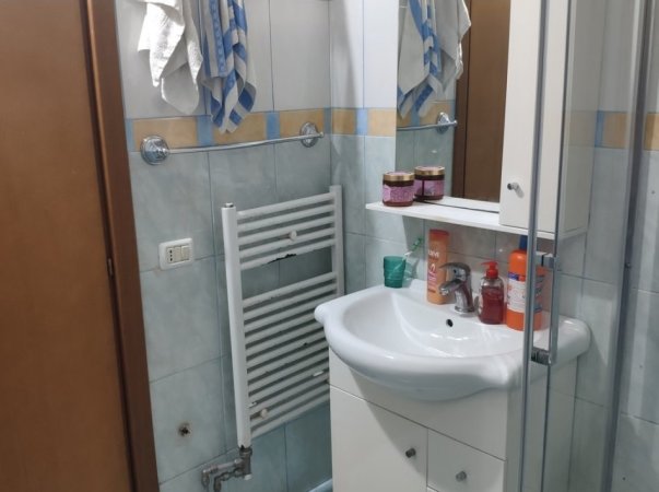 Tirane, jepet me qera apartament 2+1+Ballkon Kati 1, 102 m² 500 € 