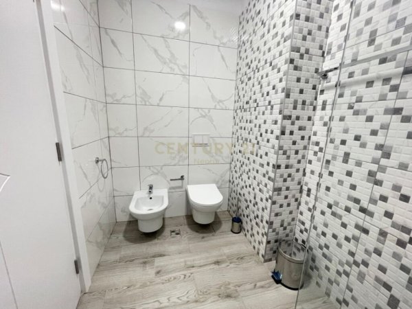 Tirane, jepet me qera apartament 2+1 Kati 2, 99 m² 700 € (kodra e diellit)