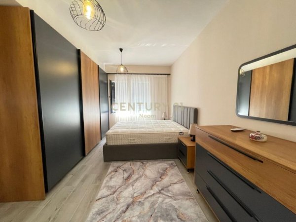 Tirane, jepet me qera apartament 2+1 Kati 2, 99 m² 700 € (kodra e diellit)
