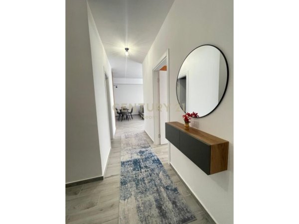 Tirane, jepet me qera apartament 2+1 Kati 2, 99 m² 700 € (kodra e diellit)