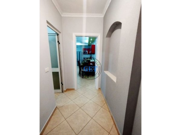 Durres, jepet me qera 2+1+Ballkon Kati 6, 105 m² 400 € (Plazh, Iliria, Durres)