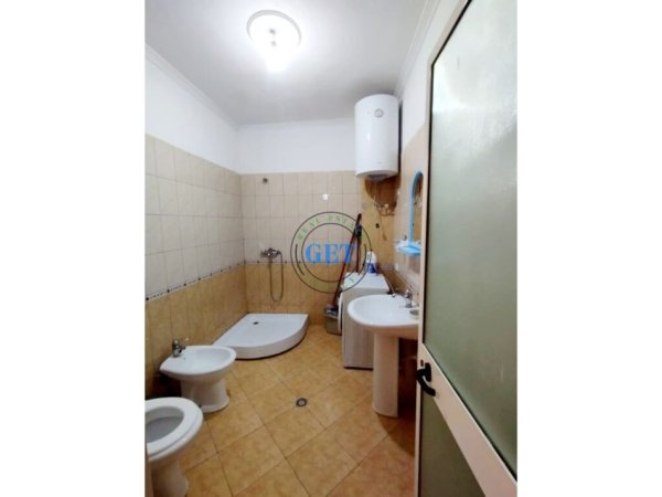 Durres, jepet me qera 2+1+Ballkon Kati 6, 105 m² 400 € (Plazh, Iliria, Durres)