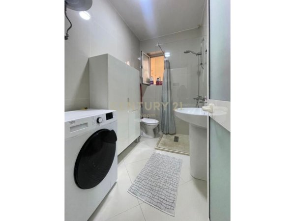 Tirane, shitet apartament 1+1 Kati 5, 68 m² 110.000 € (ish parku)