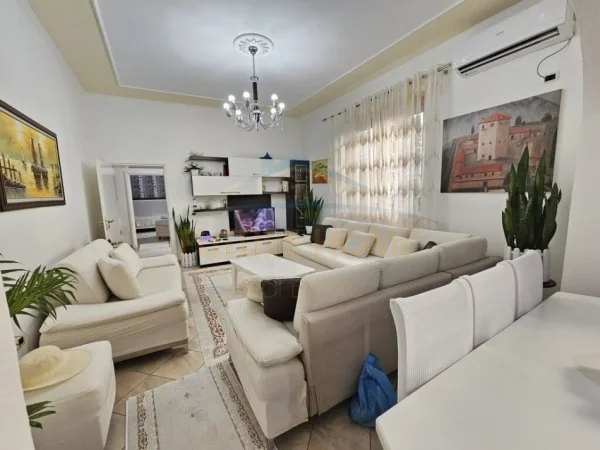 Durres, shitet apartament 3+1 Kati 0, 281 m² 150.000 € (Shkozet , Durres)