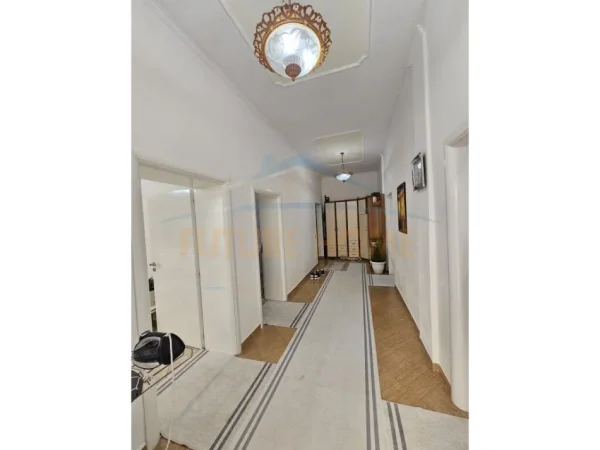 Durres, shitet apartament 3+1 Kati 0, 281 m² 150.000 € (Shkozet , Durres)