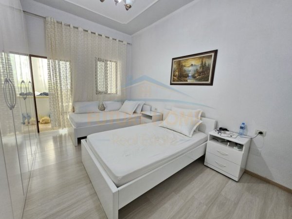Durres, shitet apartament 3+1 Kati 0, 281 m² 150.000 € (Shkozet , Durres)