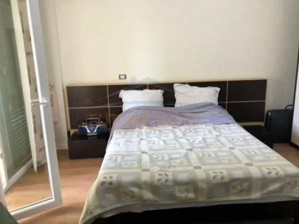 Durres, shitet Vile 2 Katshe , 1.250 m² 500.000 € (Lura 1, Gjiri i Lalzit, Durres)