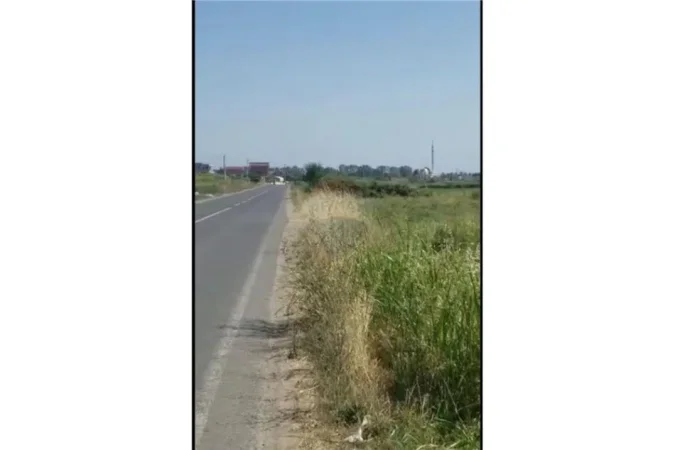 Durres, shitet truall , 9.356 m² (Gjiri i Lalzit, Shqipëri)