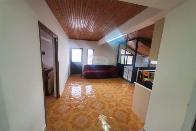 Tirane, jepet me qera apartament 2+1 Kati 3, 120 m² 400 € (Rruga Korabi - Don Bosko - Jordan Misja, Shqipëri)