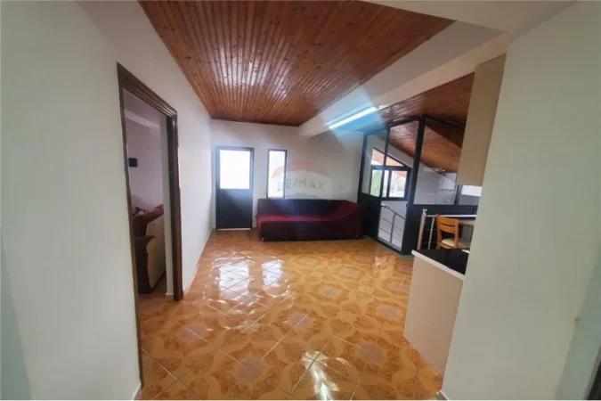Tirane, jepet me qera apartament 2+1 Kati 3, 120 m² 400 € (Rruga Korabi - Don Bosko - Jordan Misja, Shqipëri)